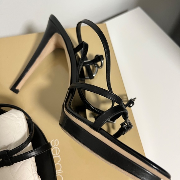 Sergio Rossi Ladies leather shoes NEVER WORN - Picture 5 of 9